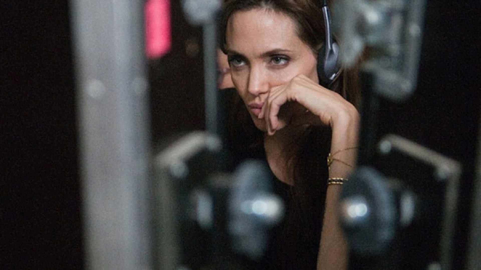 Immagine di copertina per Angelina Jolie: 5 film per conoscerla come regista