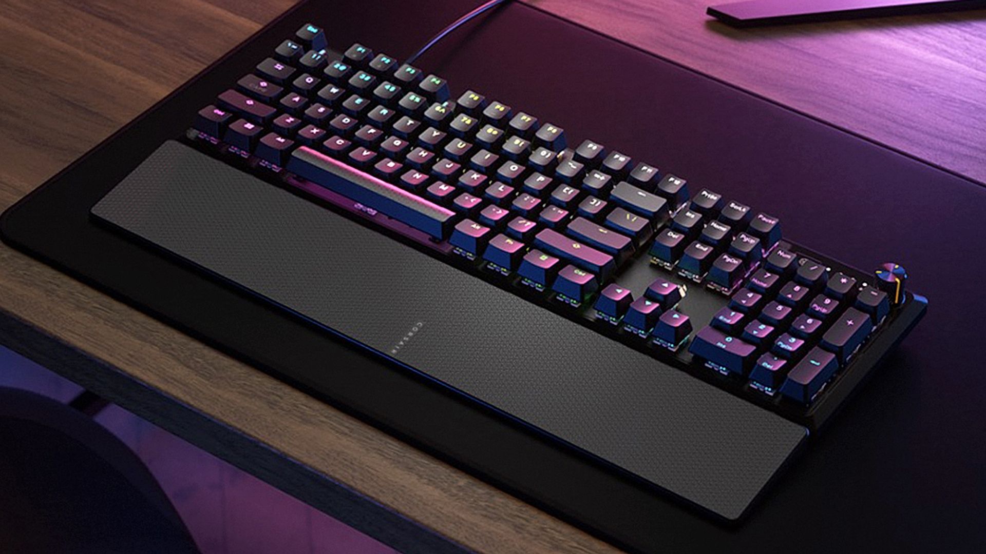 Immagine di copertina per CORSAIR presenta K70 CORE, la nuova tastiera gaming con i nuovi switch