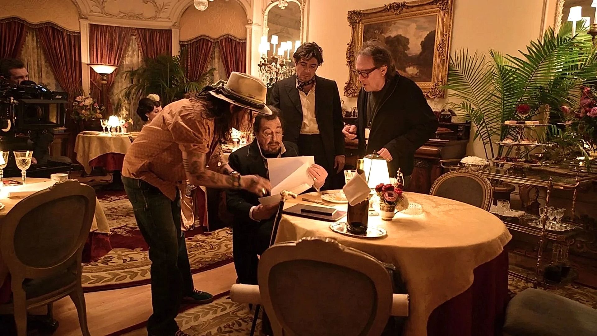 Una foto dal set del film di Johnny Depp, Modì.