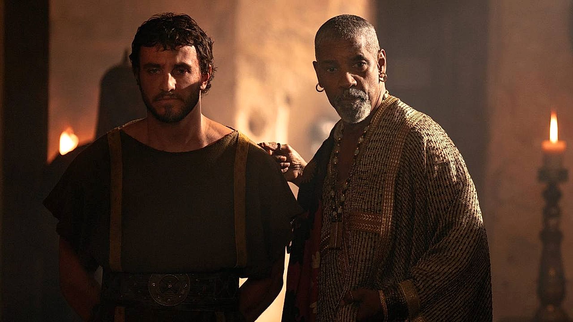 Paul Mescal e Denzel Washington in una scena del film, Il Gladiatore 2.