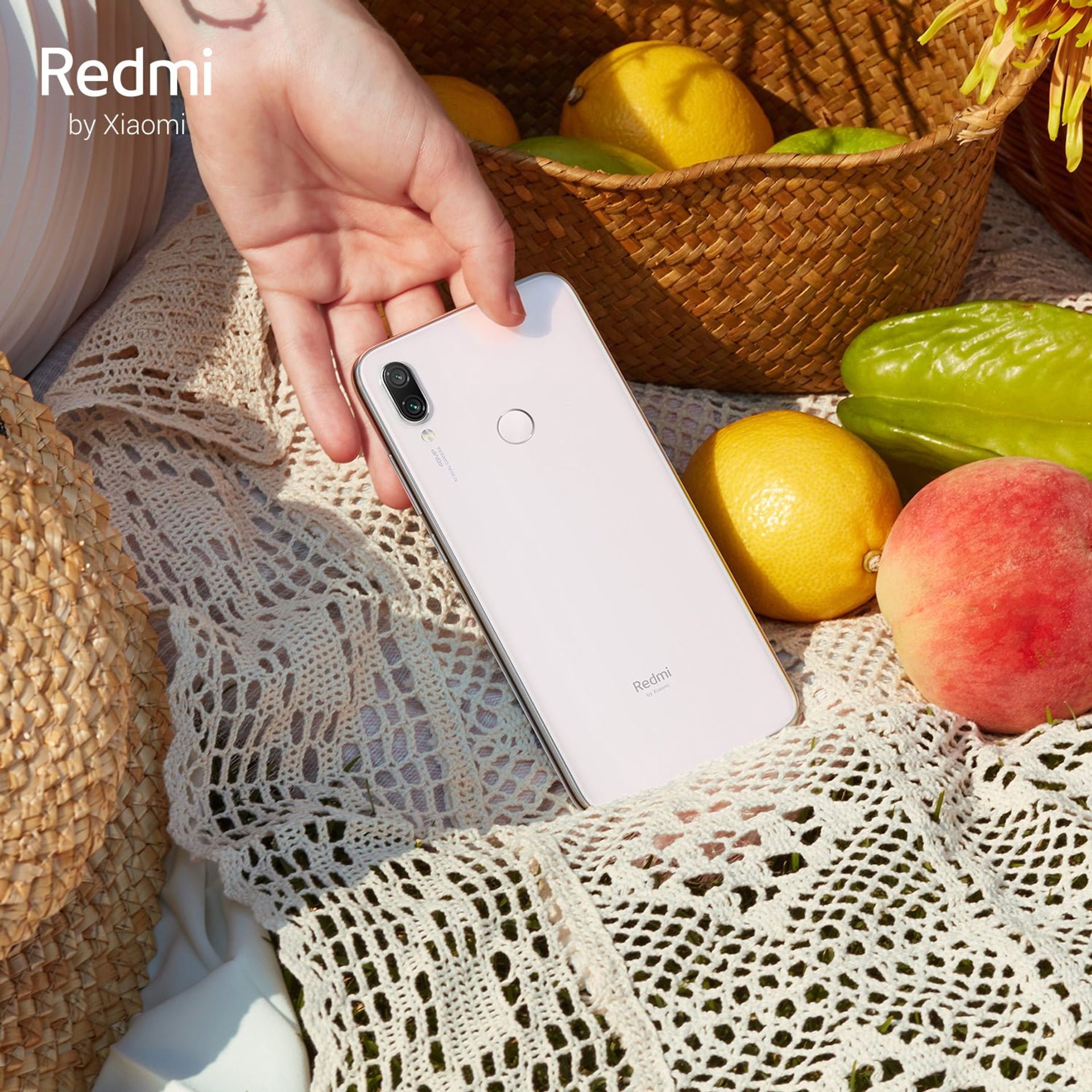 Immagine di copertina per Redmi Note 7 nella colorazione Moonlight White a breve disponibile in Italia