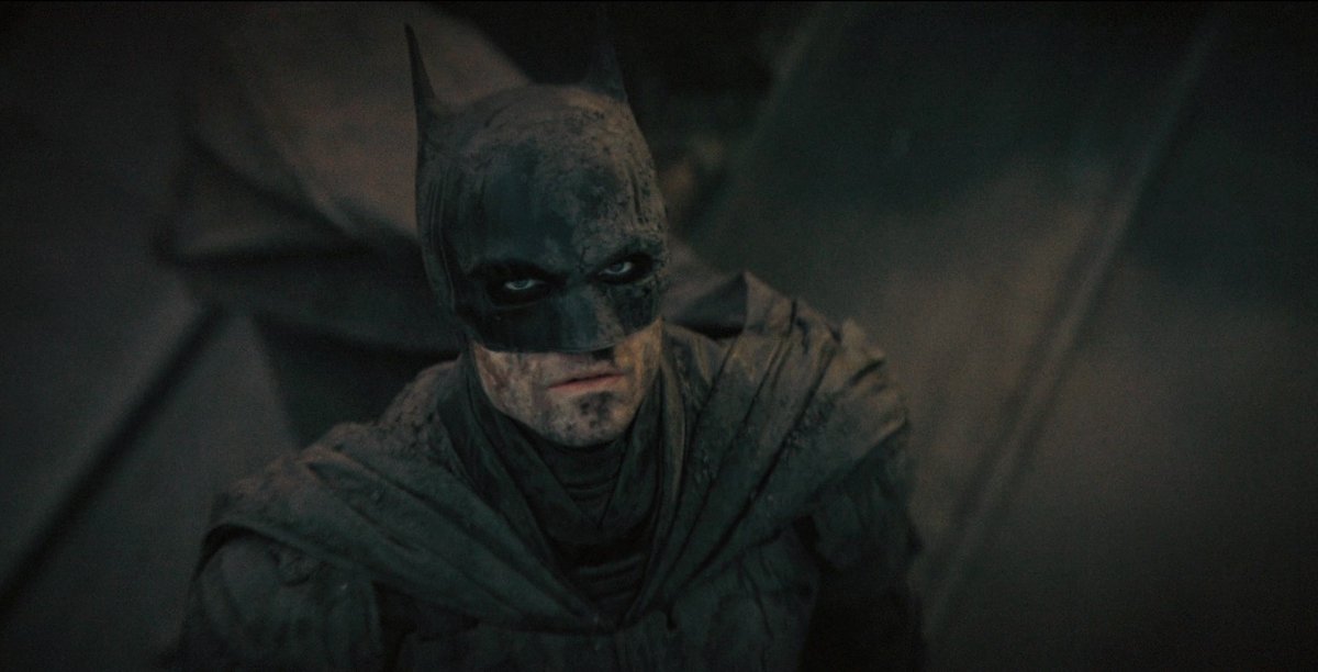 Robert Pattinson nei panni di Batman in The Batman.
