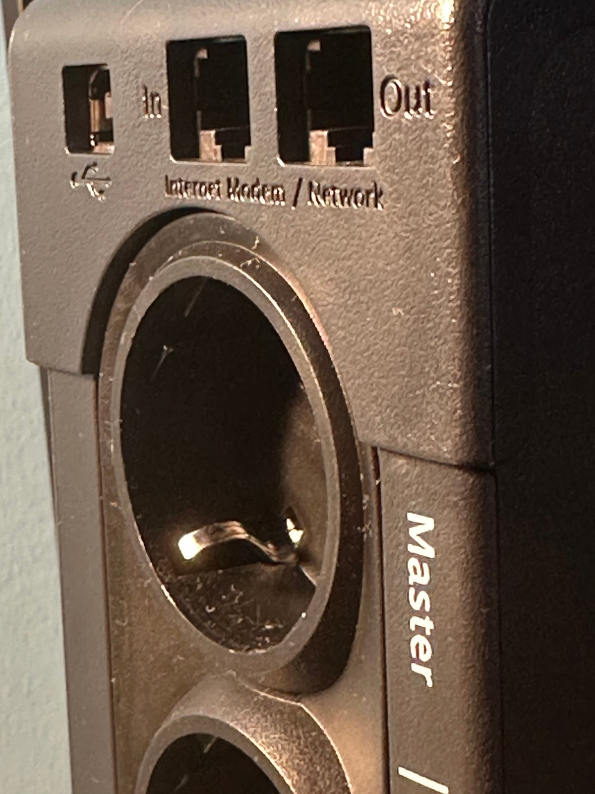 UPS Eaton Ellipse Pro 650
