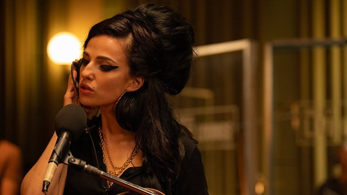 Back to Black, Recensione: una piccola parte della storia di Amy Winehouse back to black amy