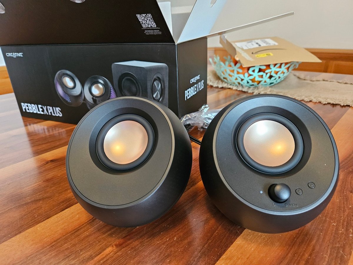 Pebble X Plus altoparlanti