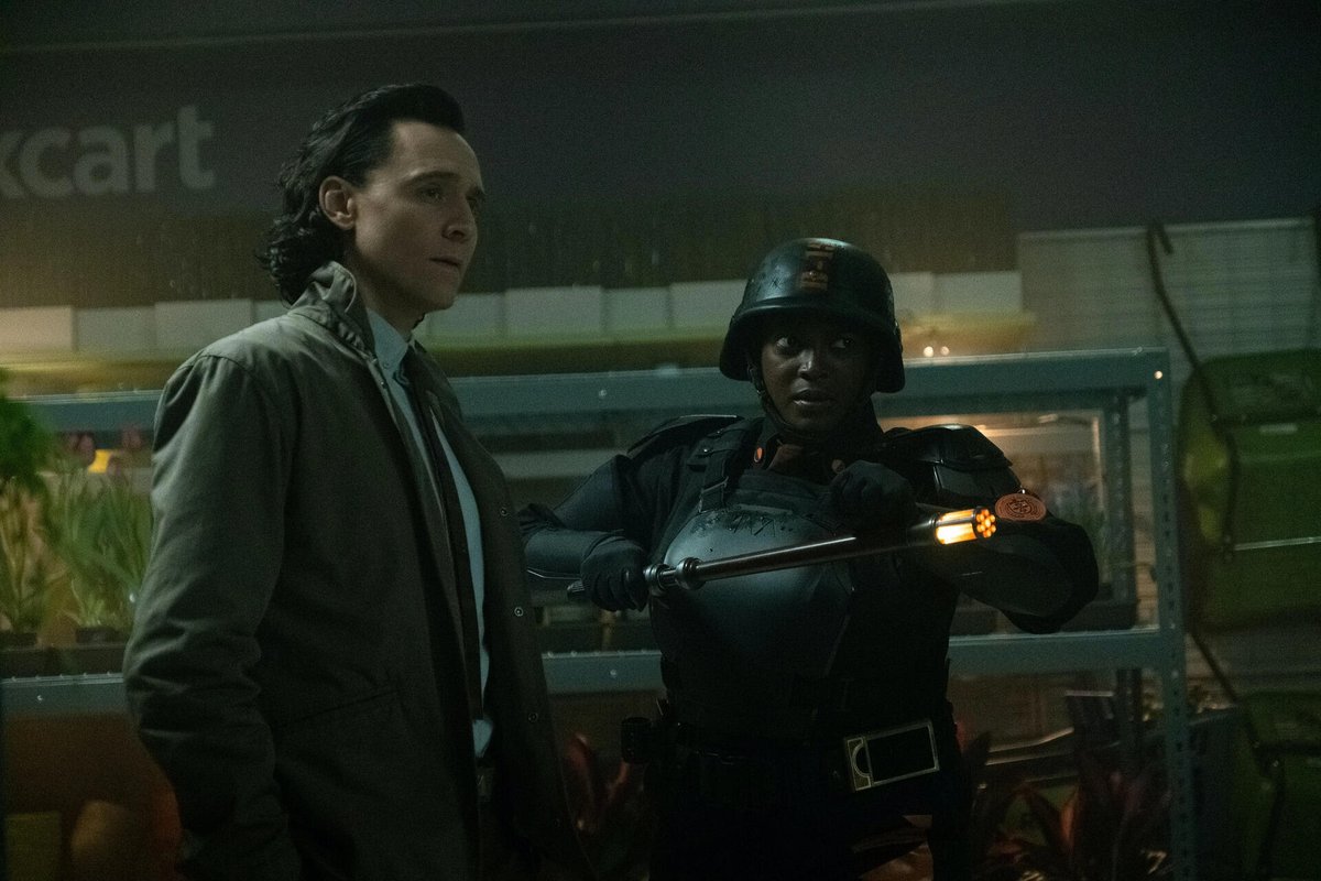 Deadpool & Wolverine: un nuovo teaser svela il cameo da Loki hunter-b15 loki deadpool & wolverine