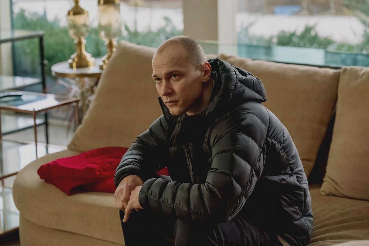 Yuriy Borisov in Anora