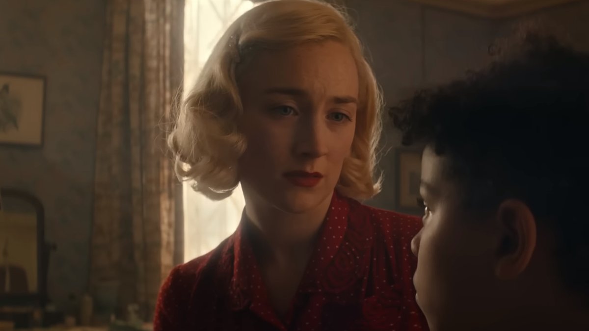 Saoirse Ronan in Blitz.