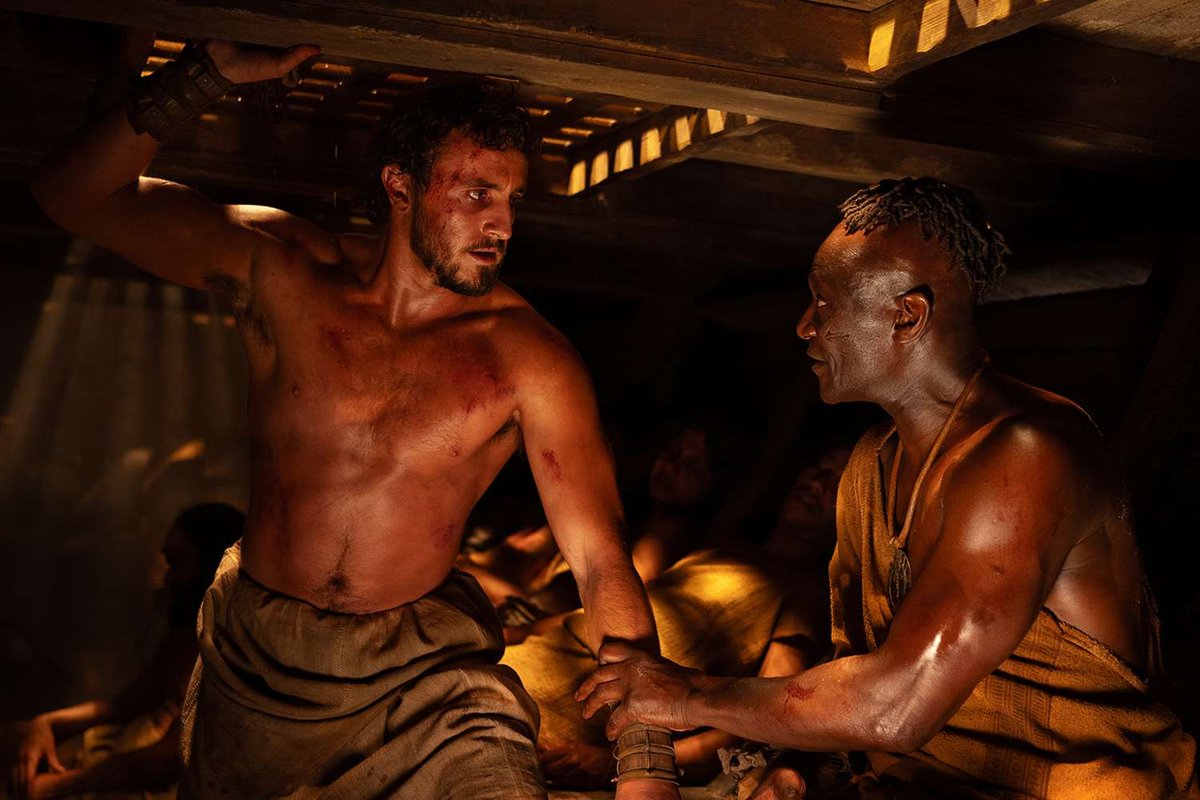 Paul Mescal: chi è il nuovo volto de Il Gladiatore e qual è la sua storia? Paul Mescal in una scena de Il Gladiatore 2.
