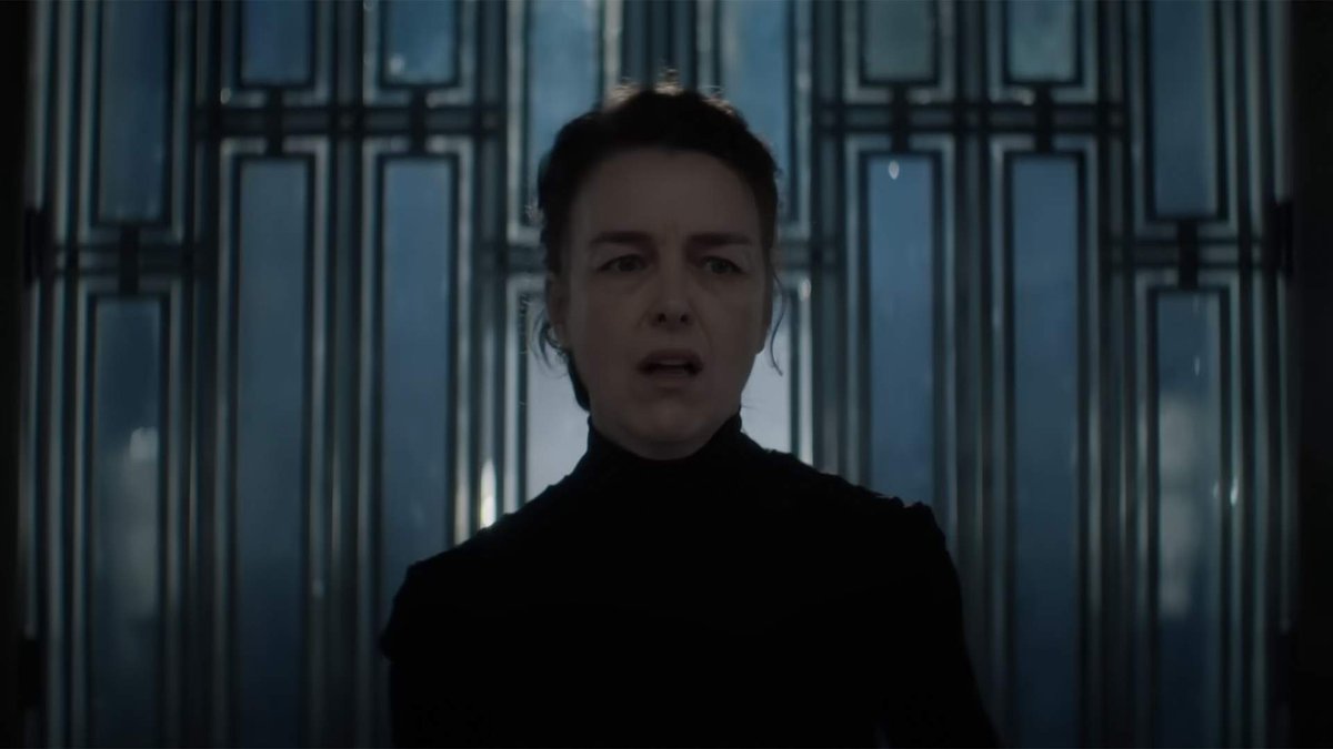 Una scena dalla serie tv Dune: Prophecy che ritrae Tula, una delle sorelle del Bene Gesserit.