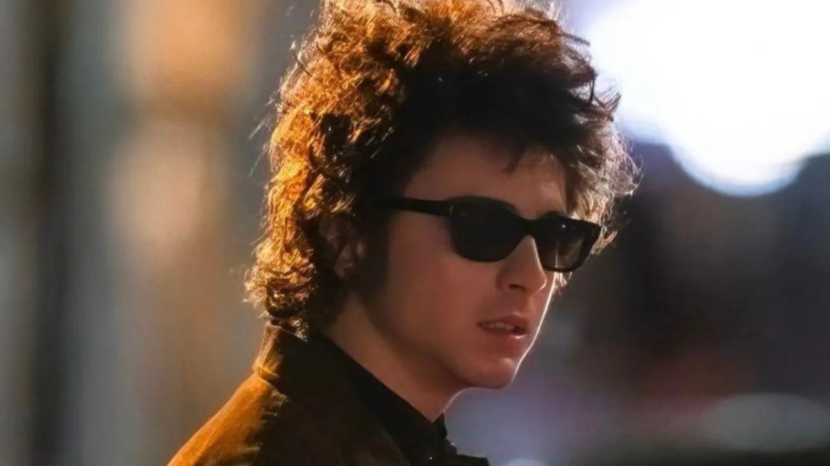 Timothée Chalamet in A Complete Unknown.