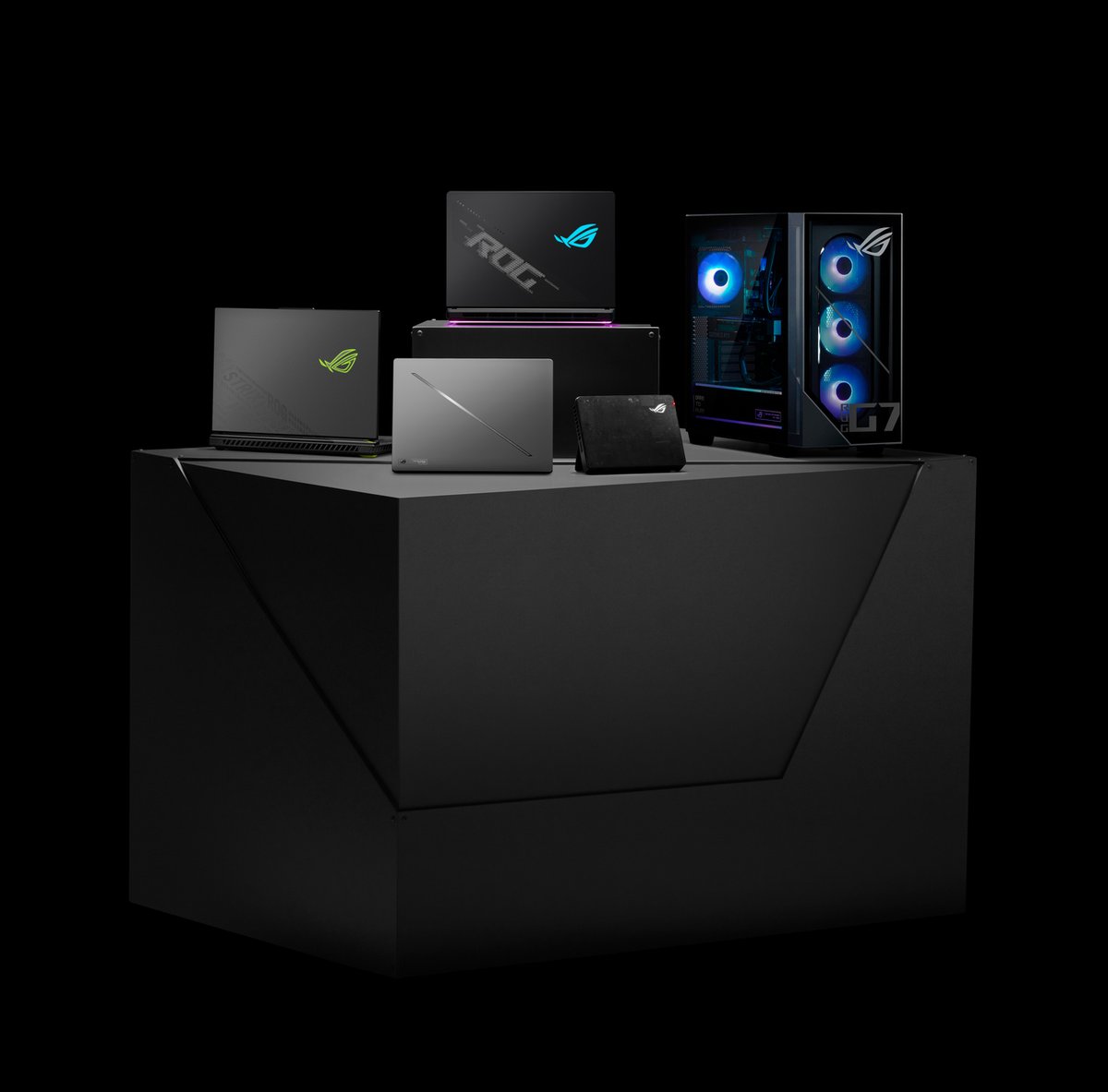 Lineup di ASUS ROG al CES 2025.