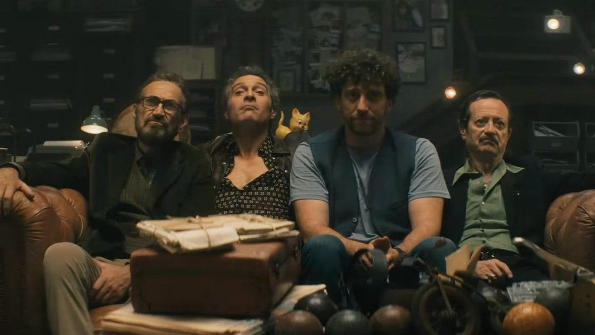 Giallini, Santamaria, Lastrico e Papaleo in una scena del film FolleMente.