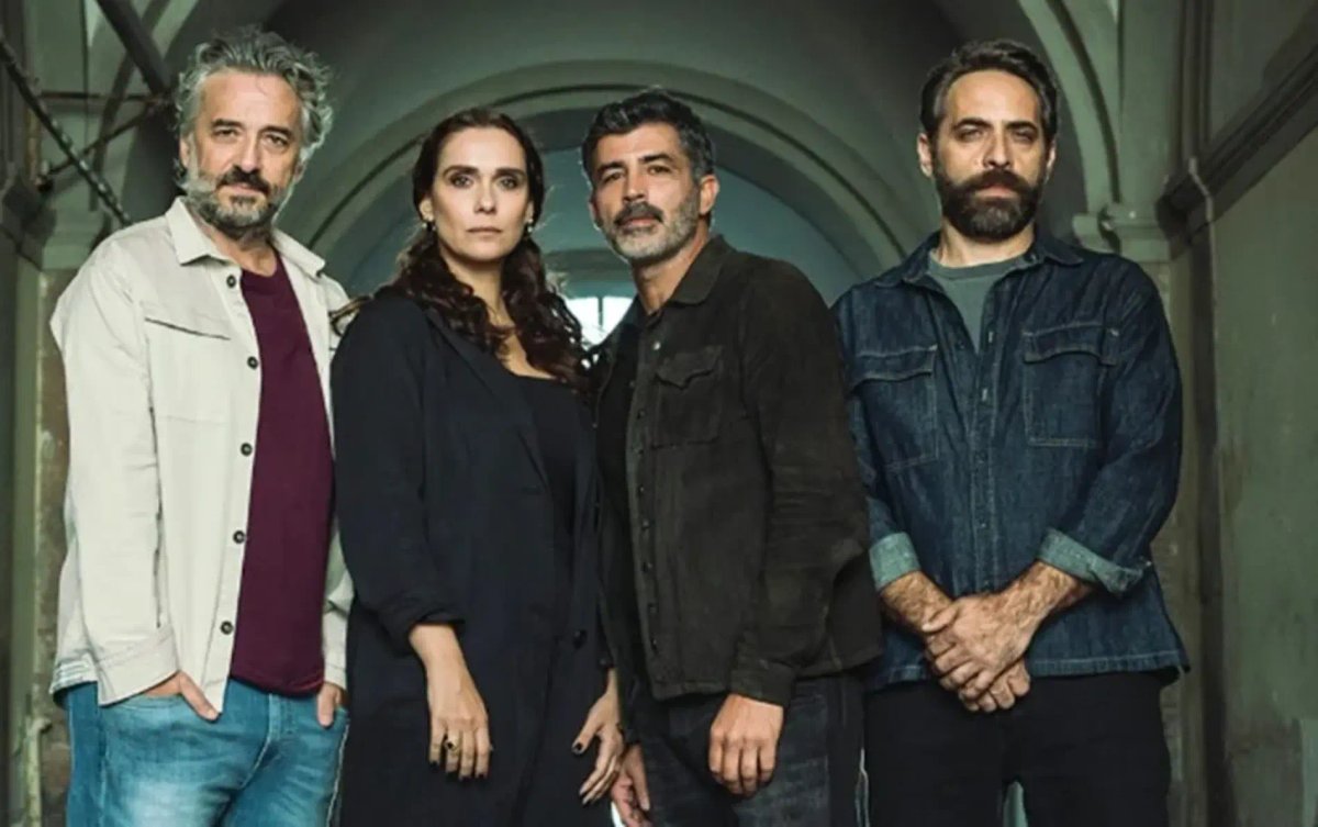 Vincenzo Ferrera, Lucrezia Guidone, Carmine Recano e Antonio De Matteo in Mare fuori 5.