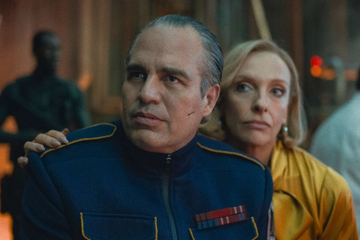 Mark Ruffalo e Toni Collette in una scena del film.