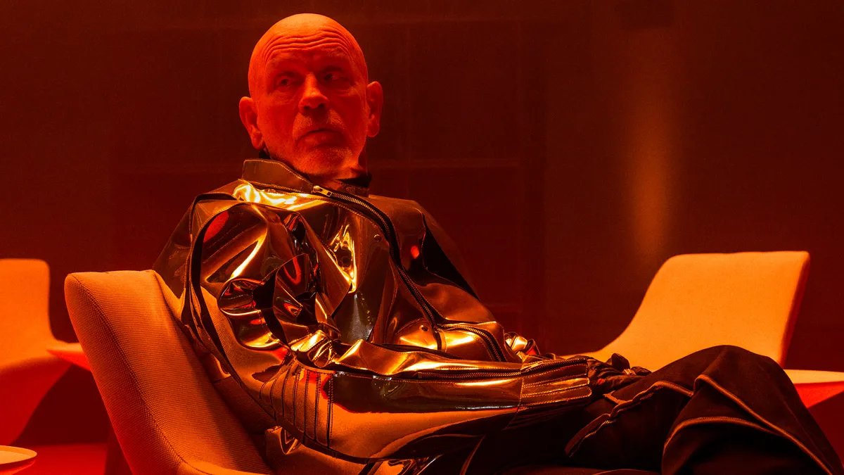 John Malkovich in Opus.