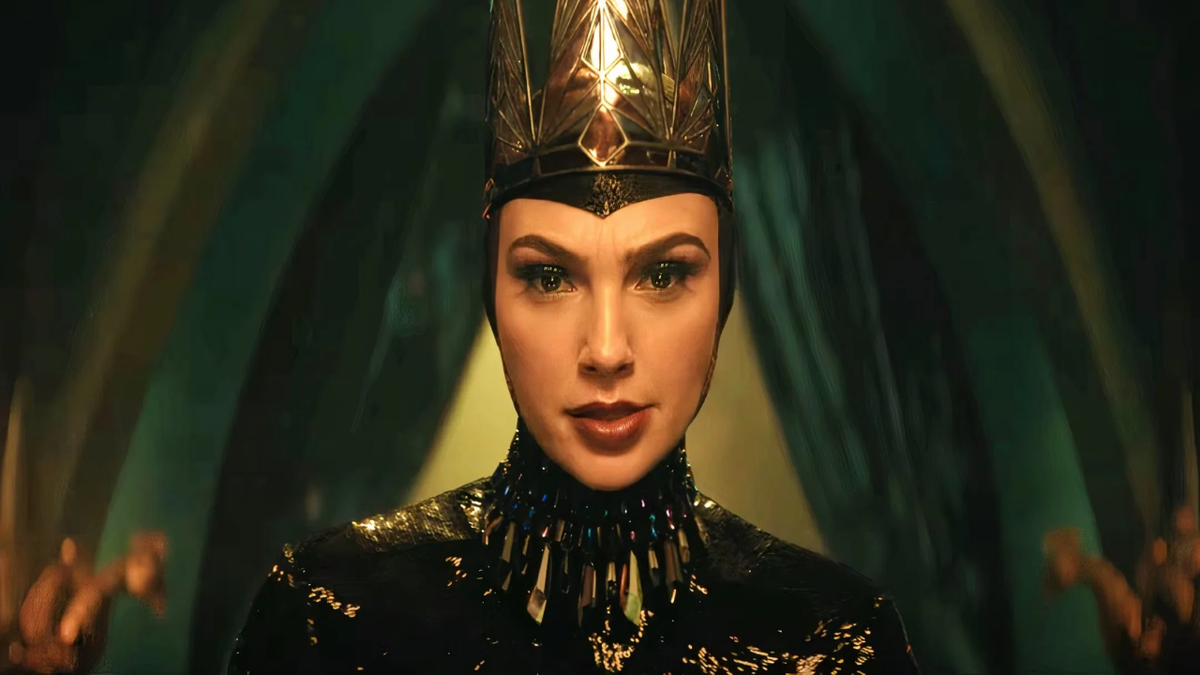 Gal Gadot nel ruolo della Regina Cattiva.