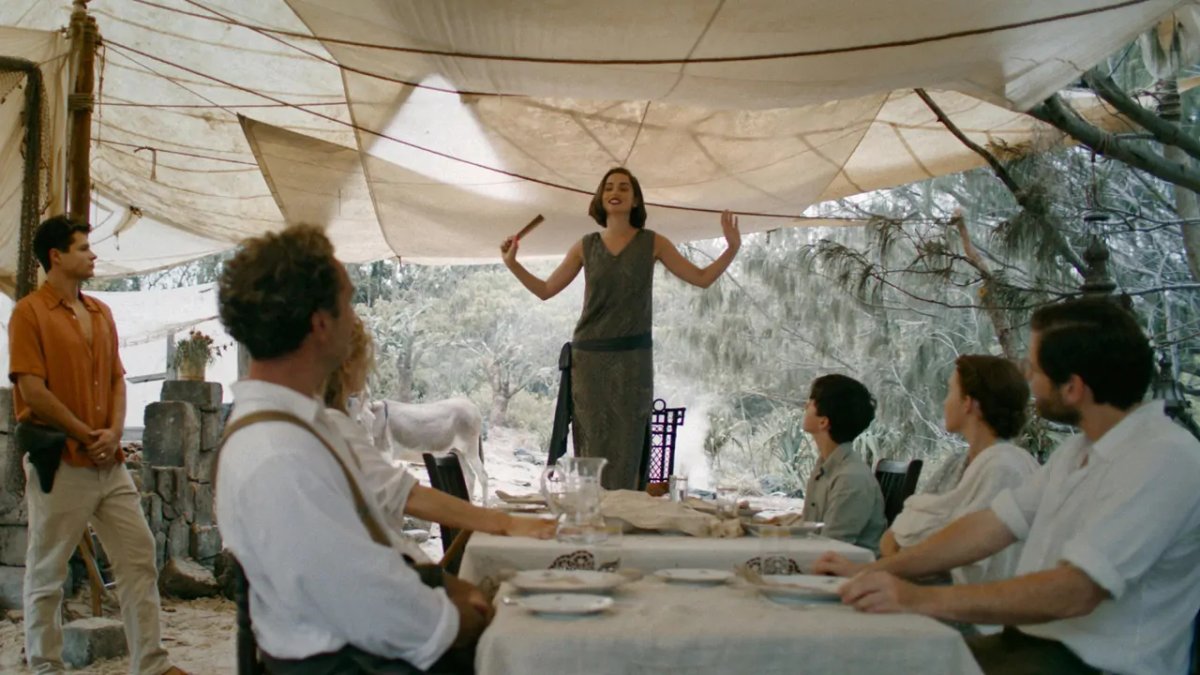 Una scena dal film Eden (2025)