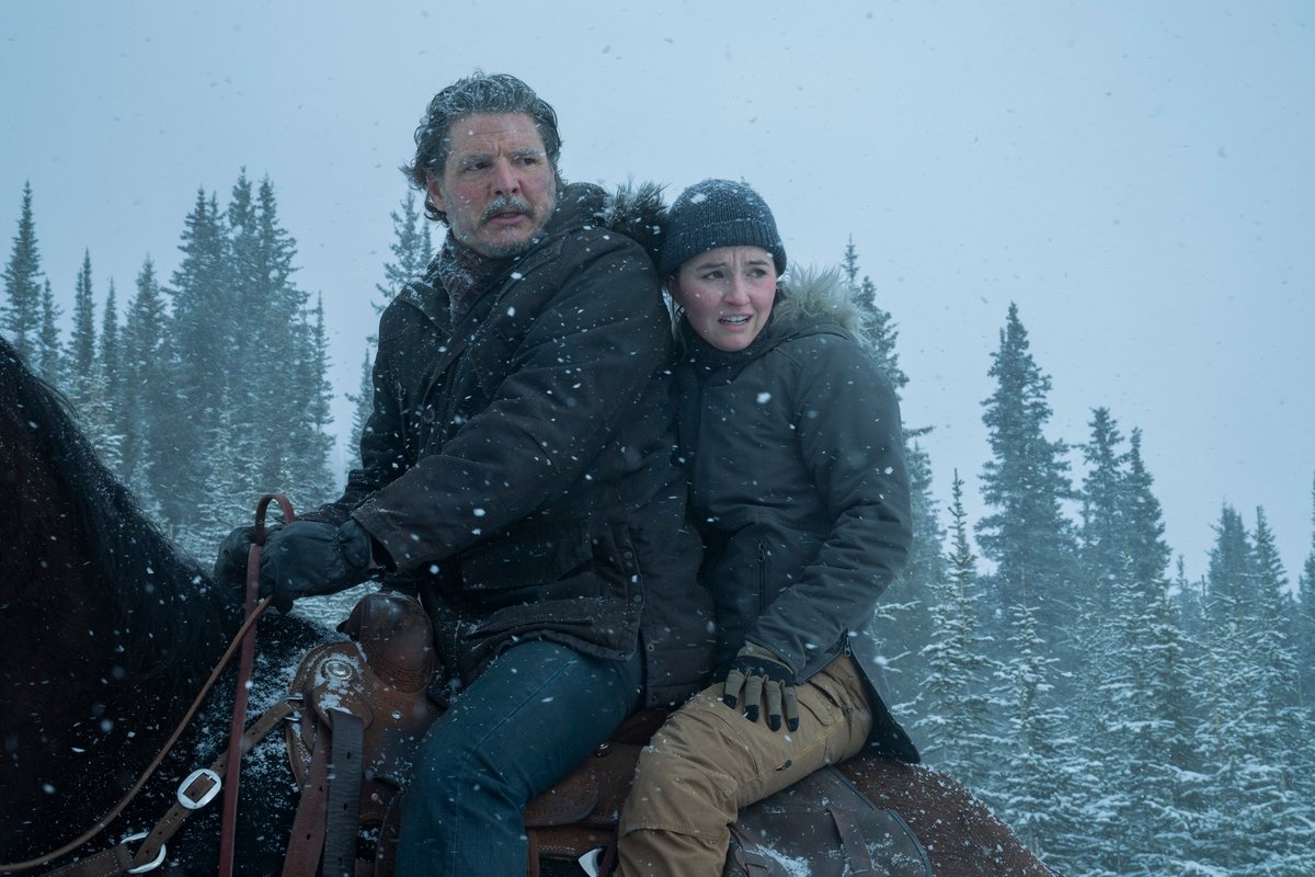 Pedro Pascal (Joel) e Kaitlyn Dever (Abby) in una scena di The Last Of Us 2, copyright HBO
