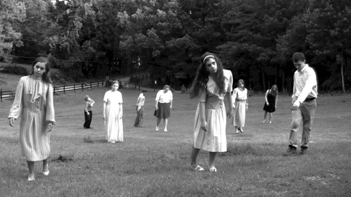 Zombie Movie: una scena da La notte dei morti viventi.