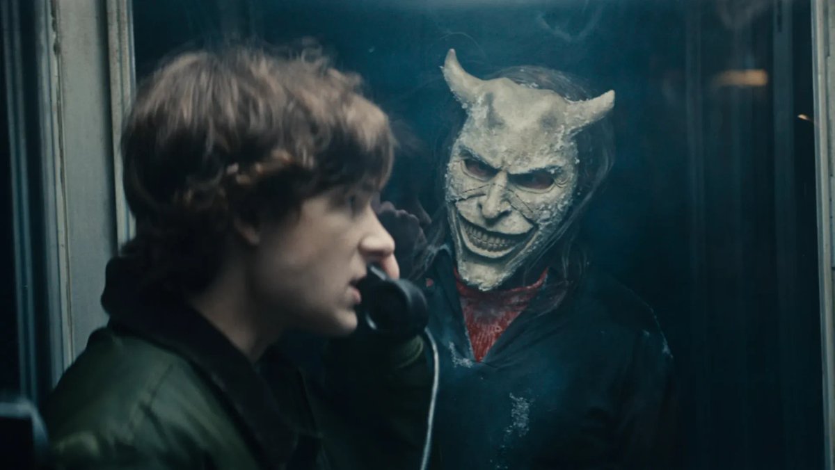 Un'immagine dal trailer di Black Phone 2, film horror in uscita nel 2025.