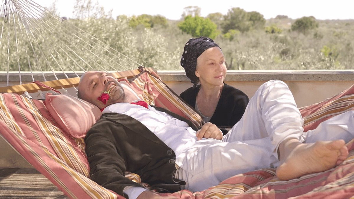 Checco Zalone e Helen Mirren in "La Vacinada".