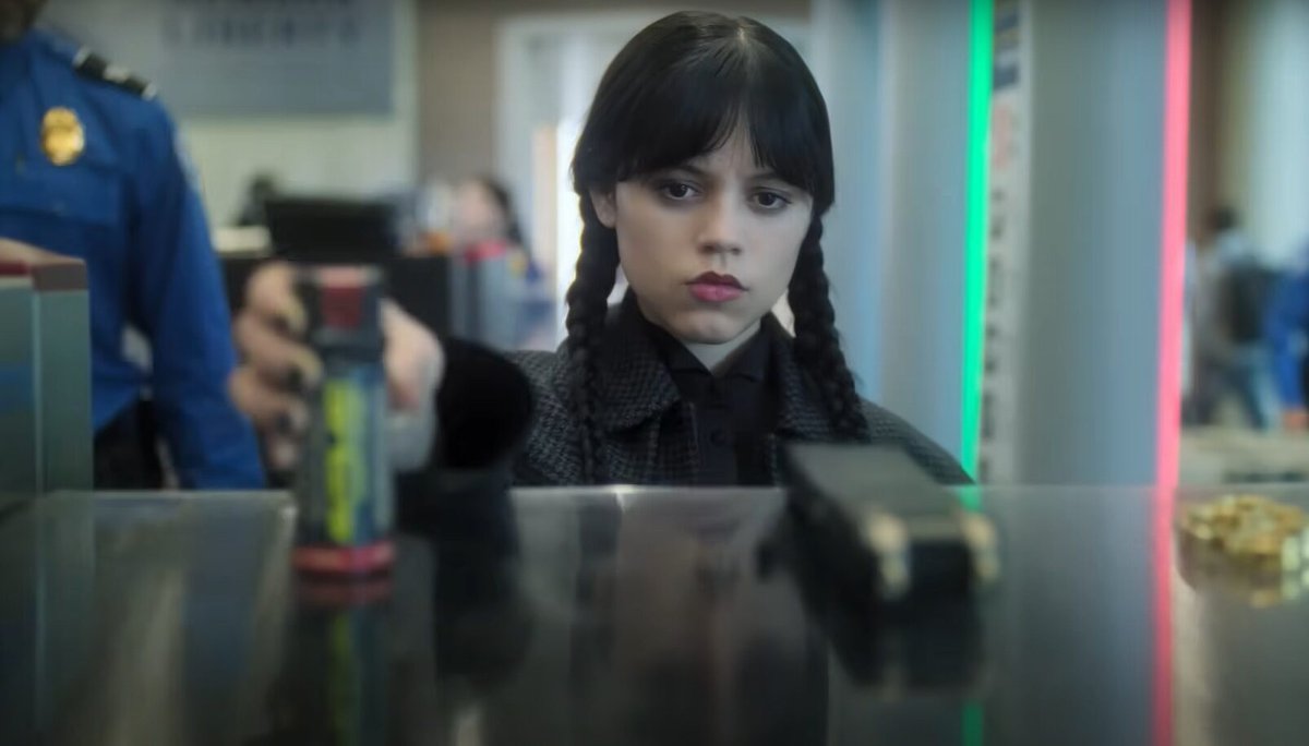 Mercoledì 2: il trailer svela la (doppia) data di uscita della nuova stagione Una scena dal trailer di Mercoledì 2.