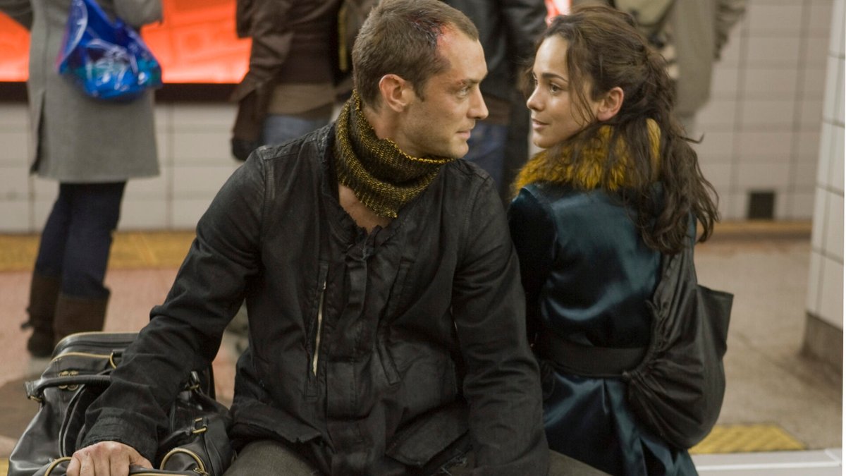 Una scena dal film, Repo Men.