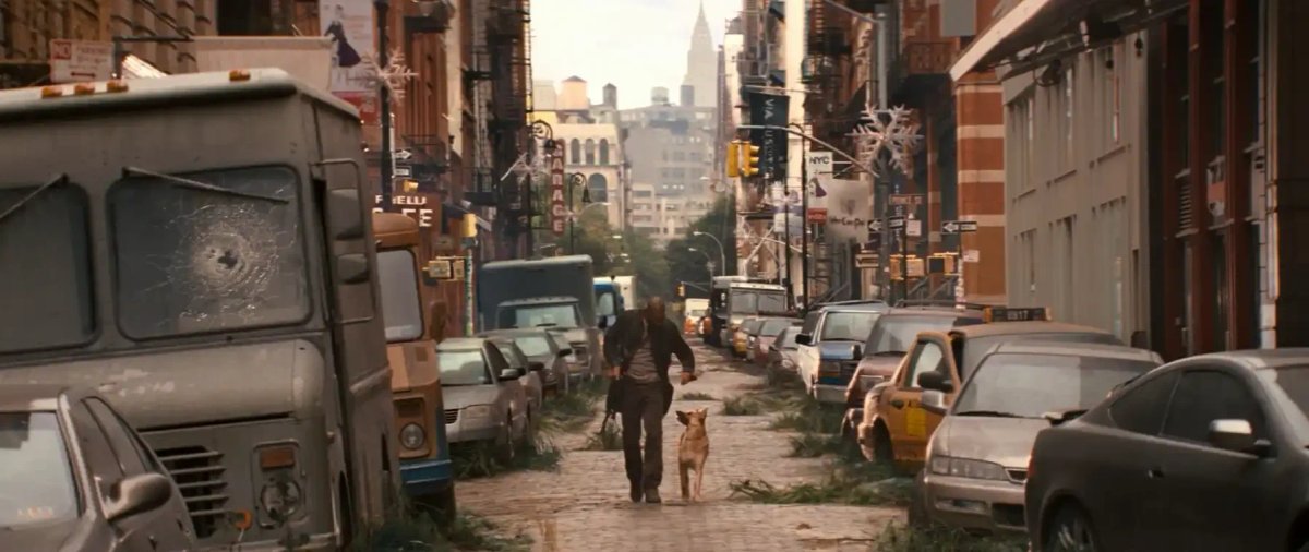 Io sono leggenda 2 si farà: tutto quello che sappiamo (per ora) sul sequel con Will Smith Una scena dal film, Io sono leggenda.