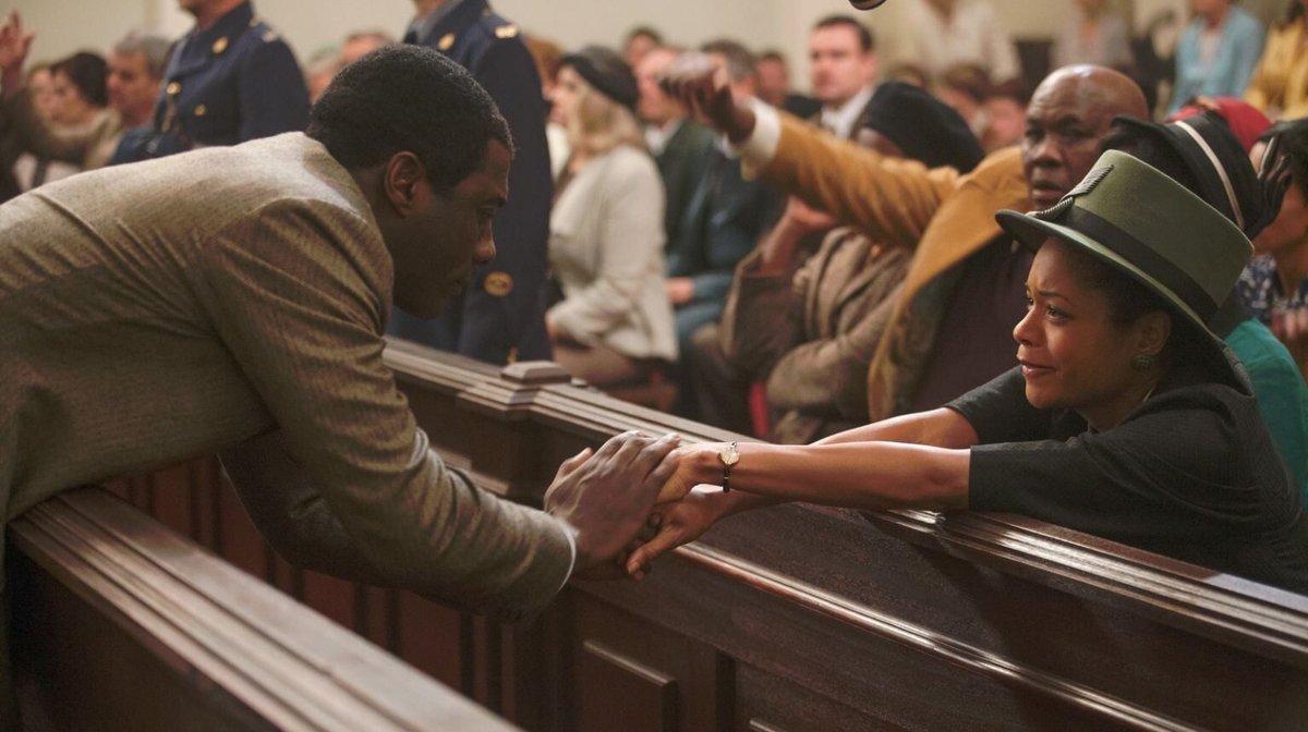 Una scena dal film, Mandela - La lunga strada verso la libertà.