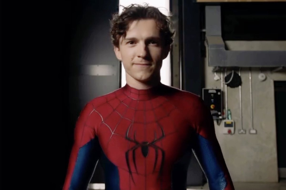 Tom Holland presenta il nuovo costume di Spider-Man: Brand New Day.