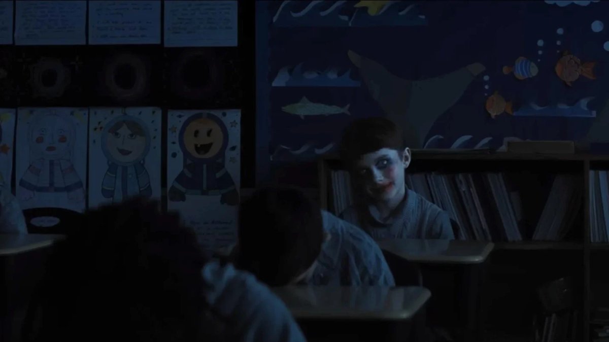 Una scena dal film, Weapons.