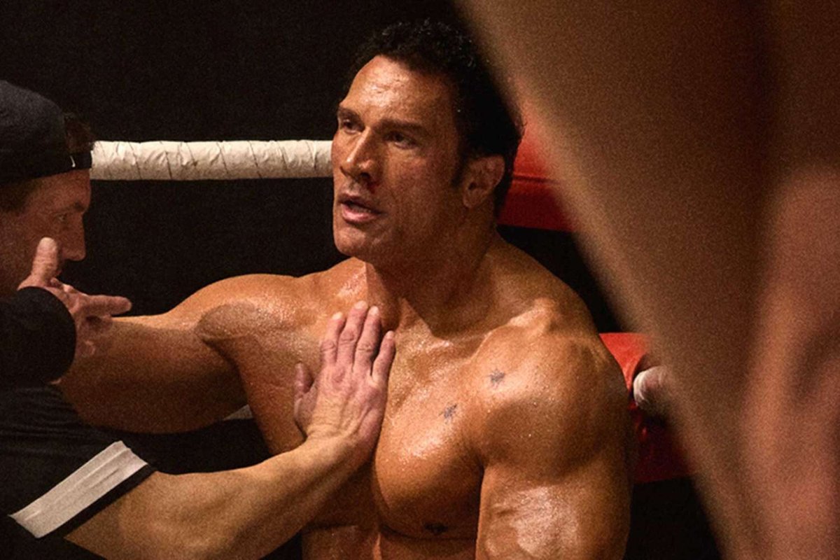 Dwayne Johnson in una scena di The Smashing Machine.