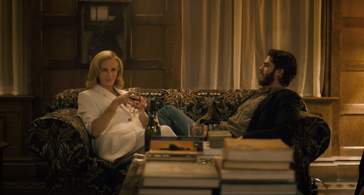 Julia Roberts e Andrew Garfield in After the Hunt.