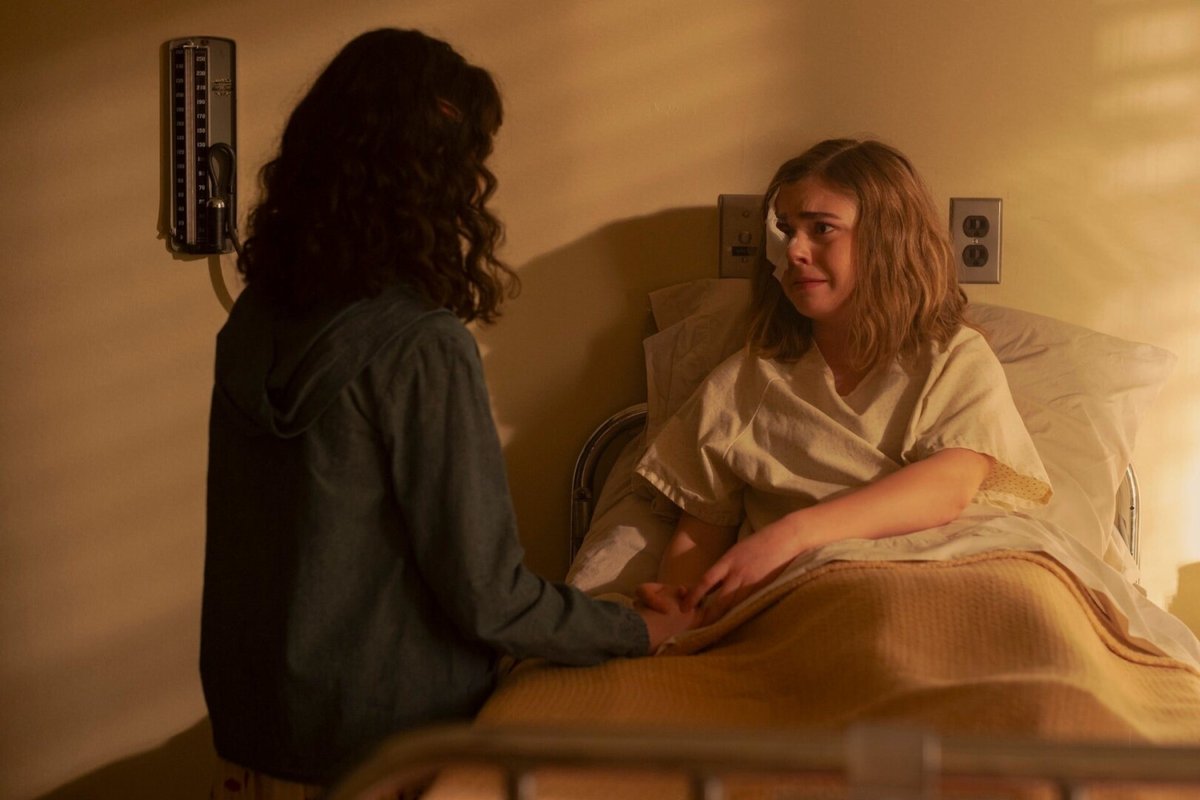 Una scena dal quinto episodio di IT: Welcome to Derry.