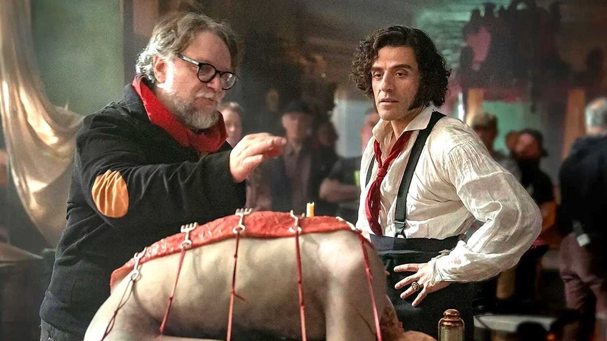 Guillermo del Toro sul set di Frankenstein.