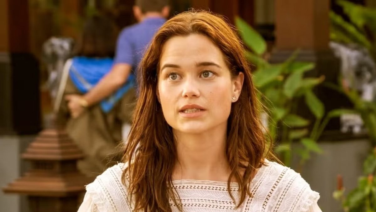 Sarah Catherine Hook, apparsa nella recente stagione di The White Lotus, è in lizza per il ruolo di Rapunzel.