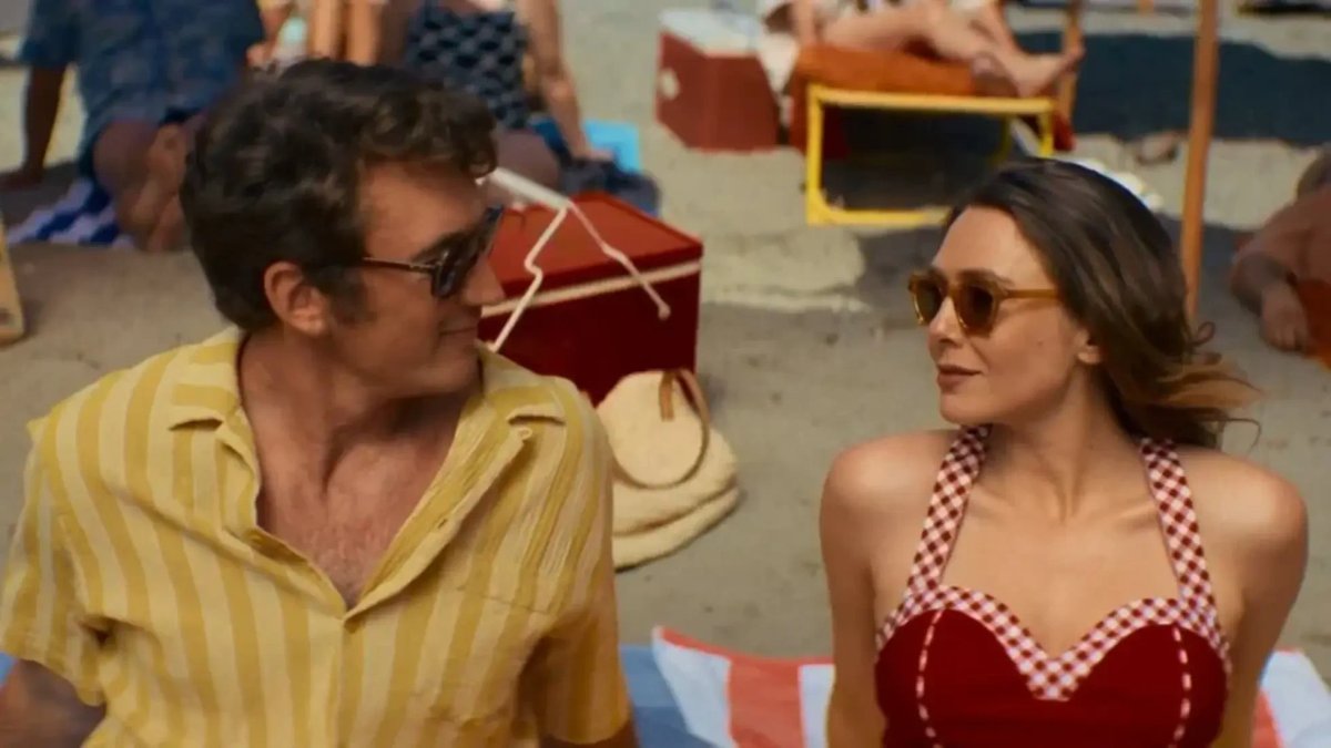 Miles Teller e Elizabeth Olsen in una scena di Eternity