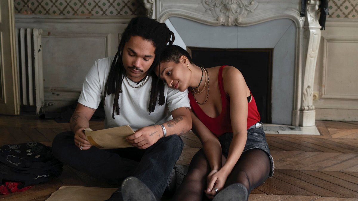 Una scena da Father Mother Sister Brother
