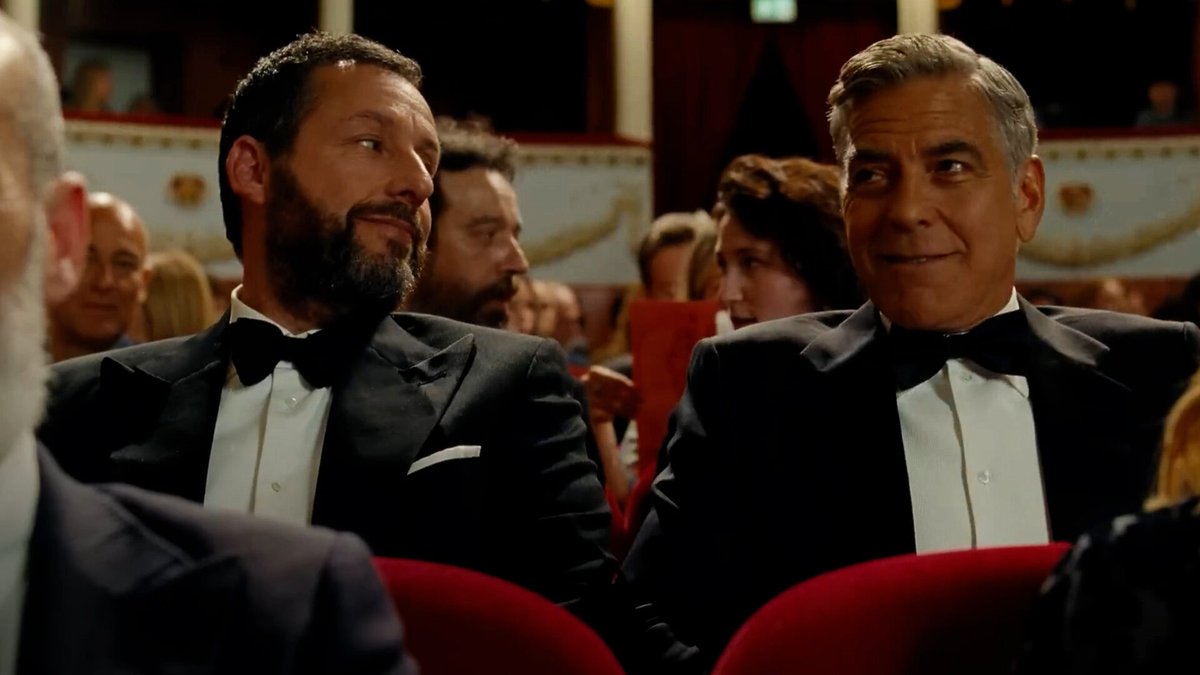 George Clooney e Adam Sandler in una scena del film