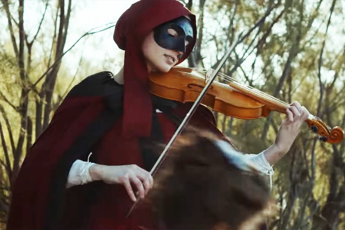 Tecla Insolia in una scena del film Primavera.
