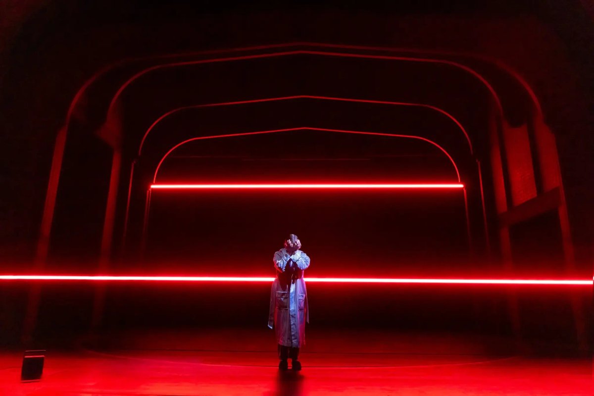 Una scena dallo spettacolo prequel, Stranger Things: The First Shadow.