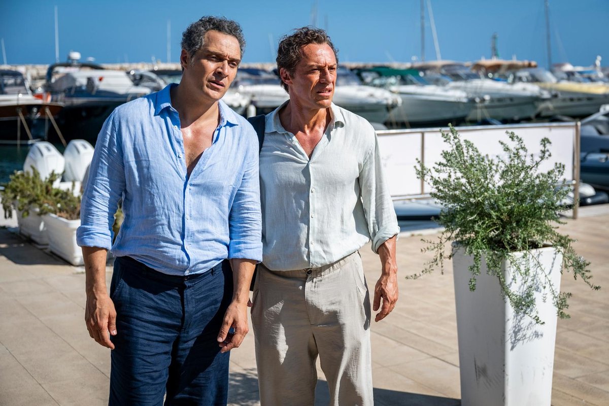 Santamaria e Accorsi in una scena del film, Le cose non dette.