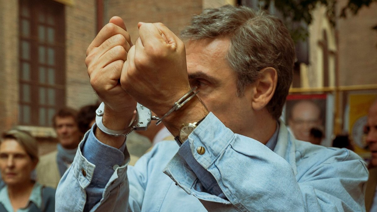 Fabrizio Gifuni in Portobello.
