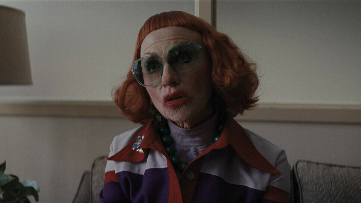 Oscar 2026: Amy Madigan e gli altri volti horror che hanno vinto in passato Sfondo - Weapons (2025)