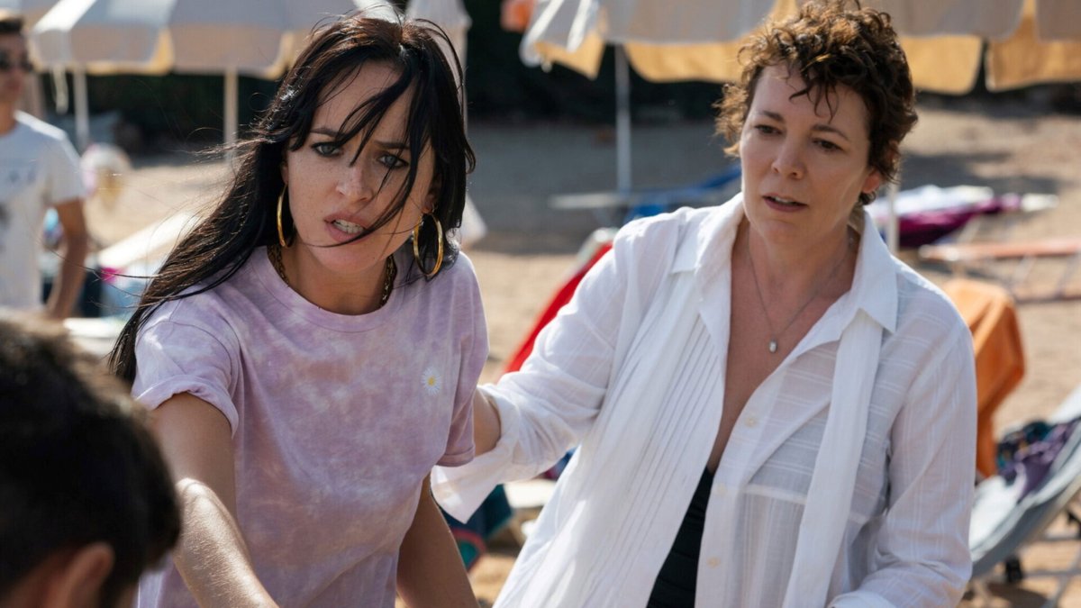 La figlia oscura (2021)
