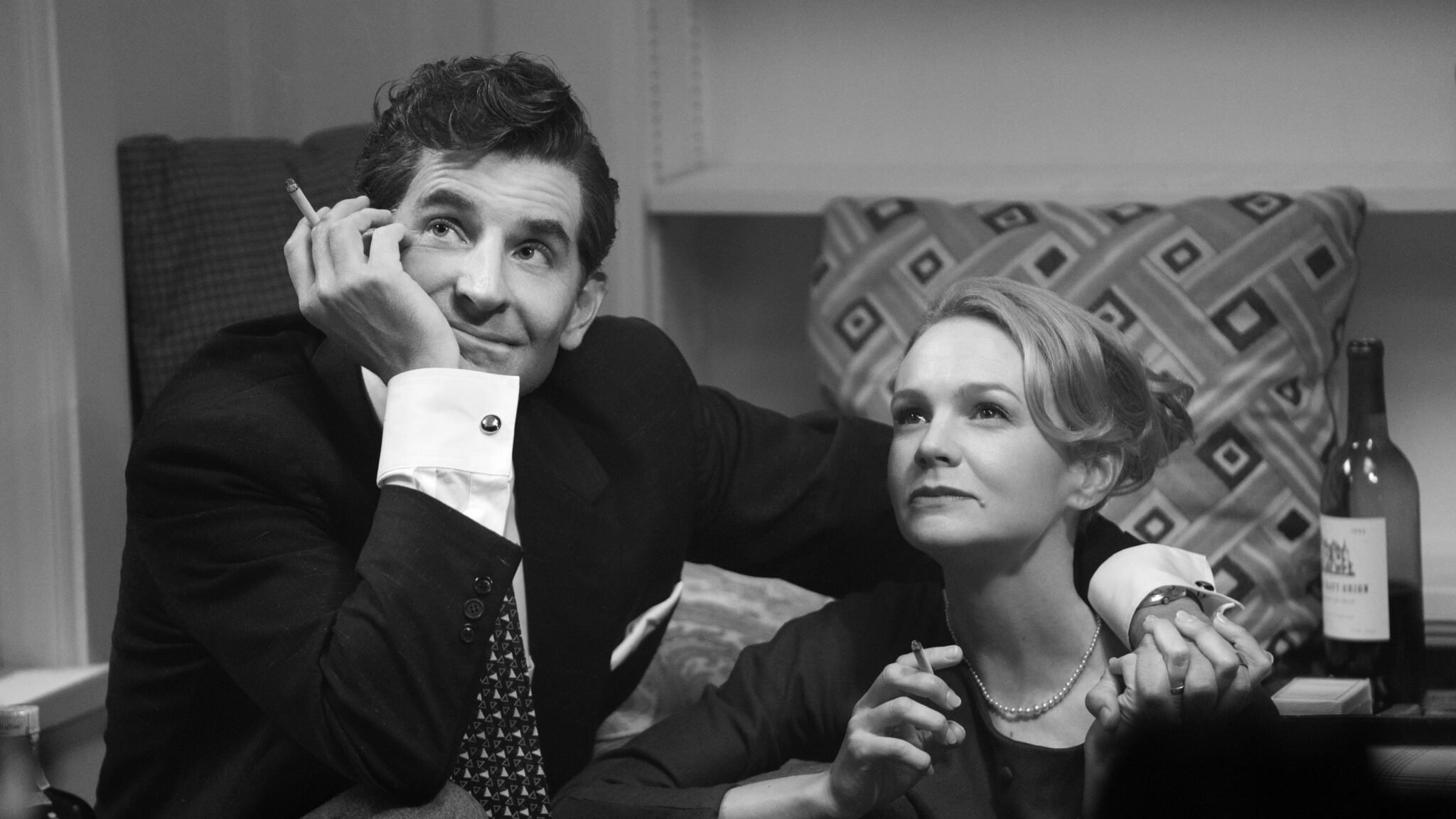 Bradley Cooper e Carey Mulligan in Maestro