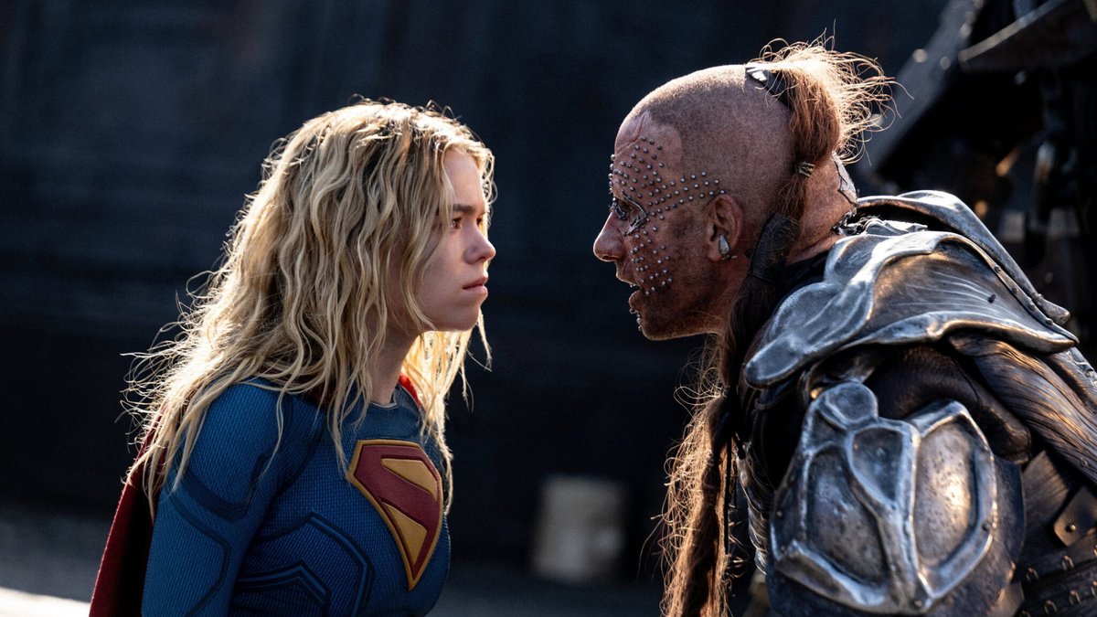 Supergirl: perché il flop al botteghino non racconta tutta la verità Sfondo - Supergirl (2026)