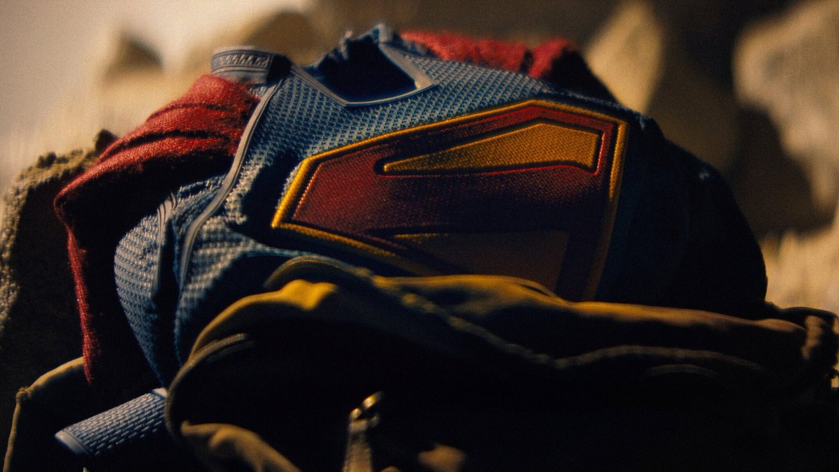 Supergirl, ecco dove rivedremo Milly Alcock e Lobo dopo il film del DC Universe Sfondo - Supergirl (2026)