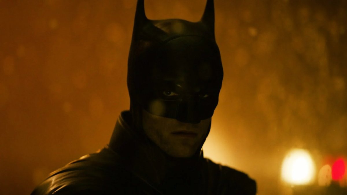 The Batman Parte 2 rinviato al 2028, ma il primo teaser svela il ritorno di Robert Pattinson Robert Pattinson torna nel ruolo di Batman in The Batman Parte 2.